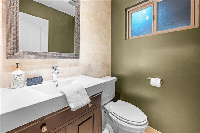 27621 Cedarwood Drive, Lake Arrowhead, CA 92352