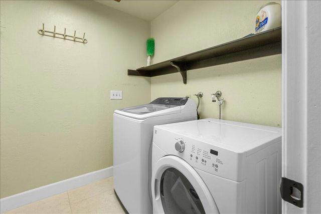 27621 Cedarwood Drive, Lake Arrowhead, CA 92352