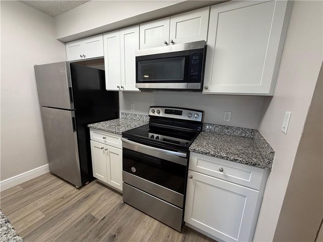 5307 Summerlin RD 706, Fort Myers, FL 33919