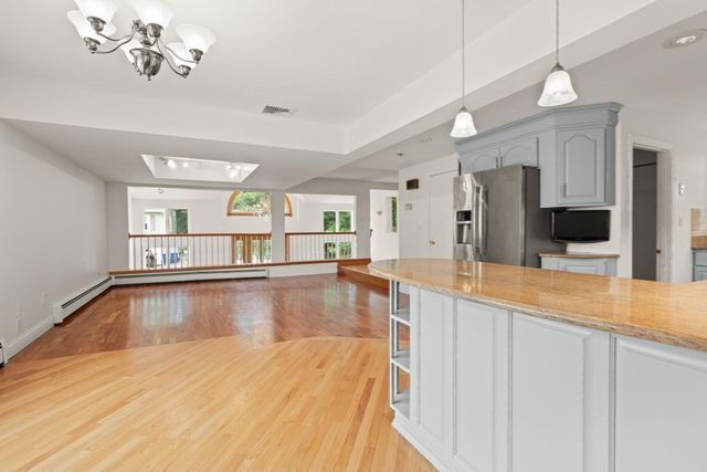 27 Miller Ave, Braintree, MA 02184