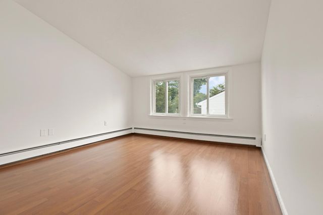27 Miller Ave, Braintree, MA 02184
