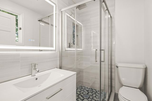 27 Miller Ave, Braintree, MA 02184