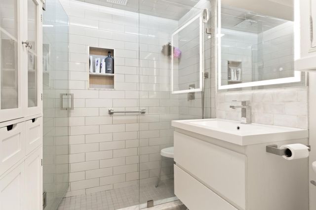 27 Miller Ave, Braintree, MA 02184
