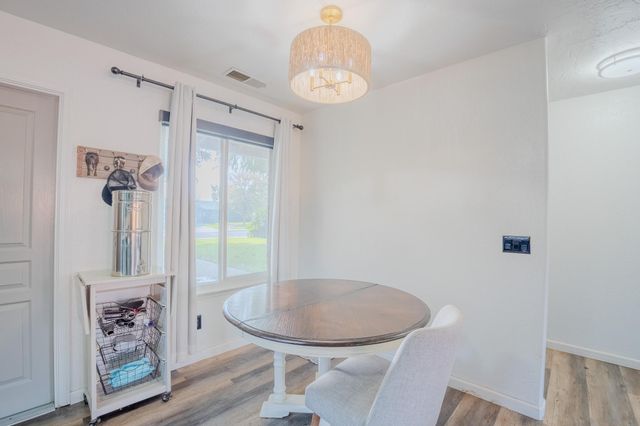 1136 W Seeger Avenue, Visalia, CA 93277