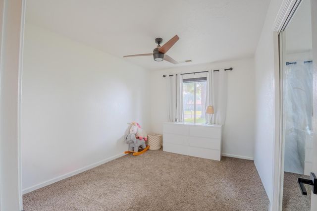 1136 W Seeger Avenue, Visalia, CA 93277