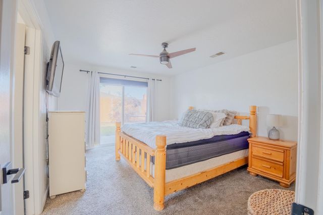 1136 W Seeger Avenue, Visalia, CA 93277