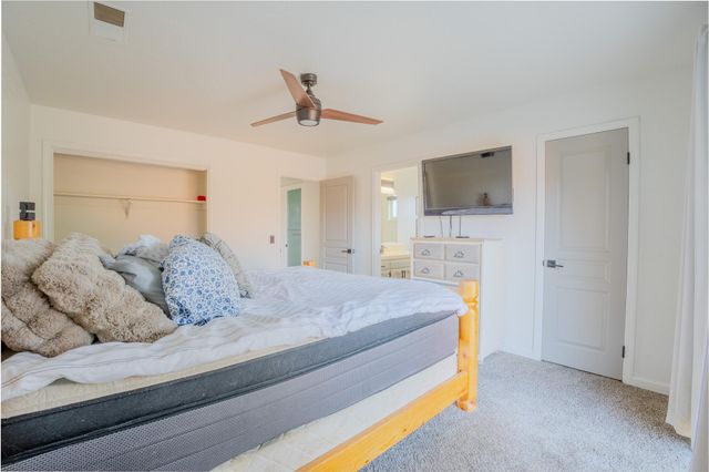 1136 W Seeger Avenue, Visalia, CA 93277