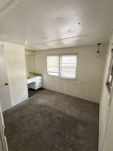 305 Live Oak Lane, Mabank, TX 75156