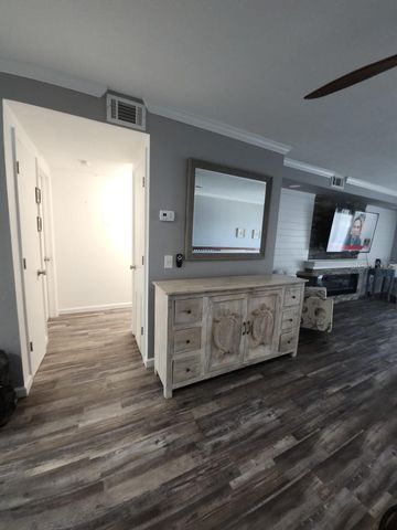 1819 SHORE DRIVE S 217, South Pasadena, FL 33707