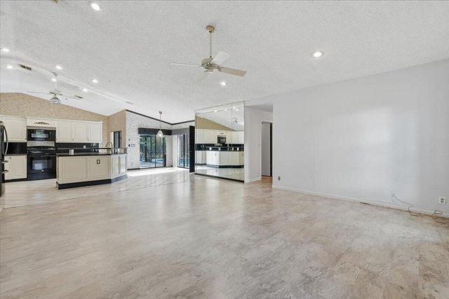 8870 NW 49th Drive, Coral Springs, FL 33067