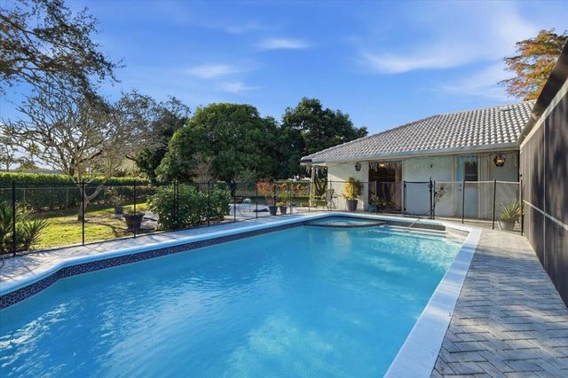 8870 NW 49th Drive, Coral Springs, FL 33067