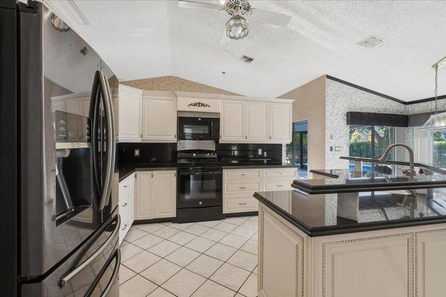 8870 NW 49th Drive, Coral Springs, FL 33067