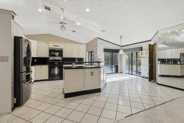 8870 NW 49th Drive, Coral Springs, FL 33067