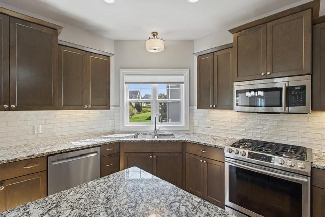 2618 Smoky Trail, Fitchburg, WI 53711