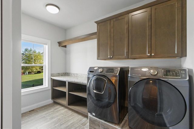 2618 Smoky Trail, Fitchburg, WI 53711