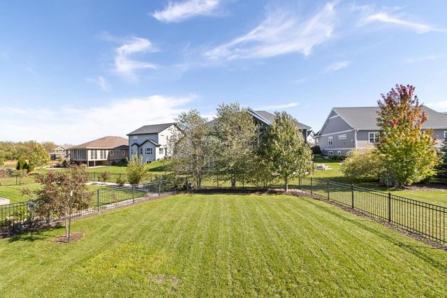 2618 Smoky Trail, Fitchburg, WI 53711