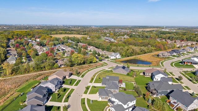 2618 Smoky Trail, Fitchburg, WI 53711