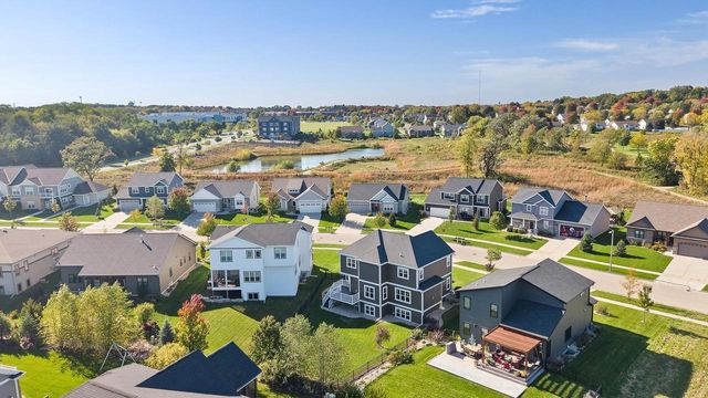 2618 Smoky Trail, Fitchburg, WI 53711