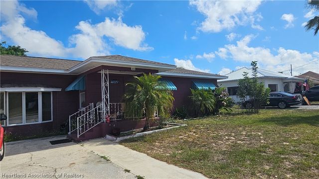 311 E Walnut Street, Avon Park, FL 33825