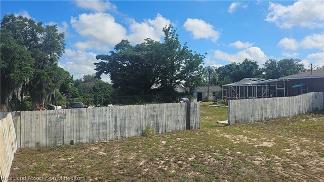 311 E Walnut Street, Avon Park, FL 33825