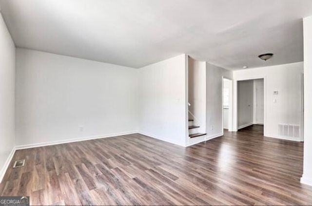 4550 Washington D4, East Point, GA 30349