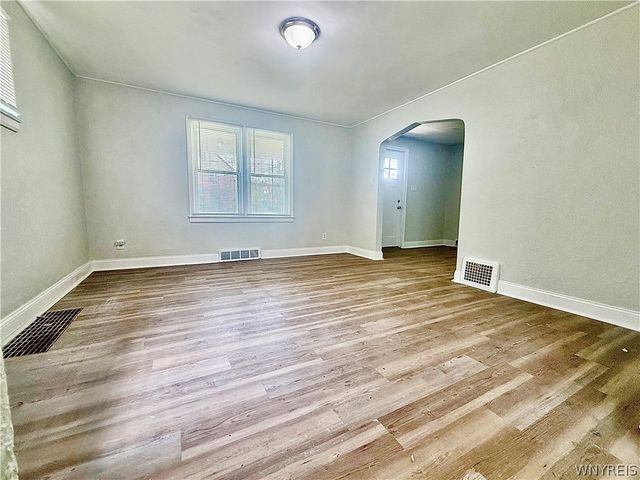839 17th Street, Niagara Falls, NY 14301