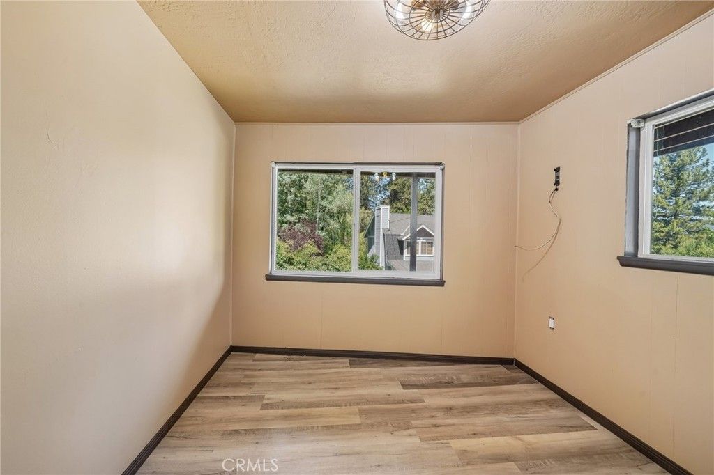 Image 11 of property listing at 944 Knickerbocker Road, Big Bear Lake, CA 92315