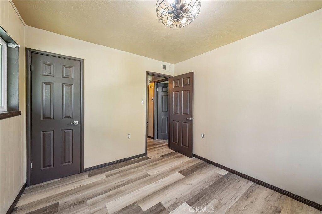 Image 12 of property listing at 944 Knickerbocker Road, Big Bear Lake, CA 92315