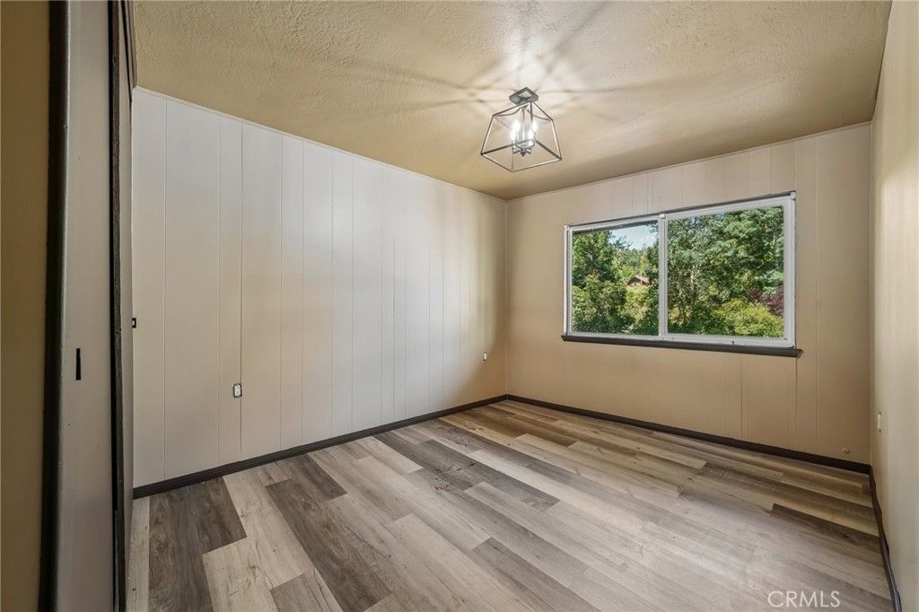 Image 15 of property listing at 944 Knickerbocker Road, Big Bear Lake, CA 92315