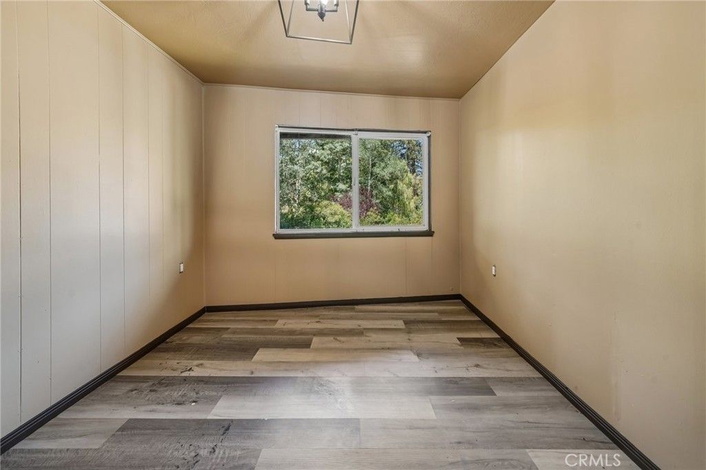 Image 17 of property listing at 944 Knickerbocker Road, Big Bear Lake, CA 92315
