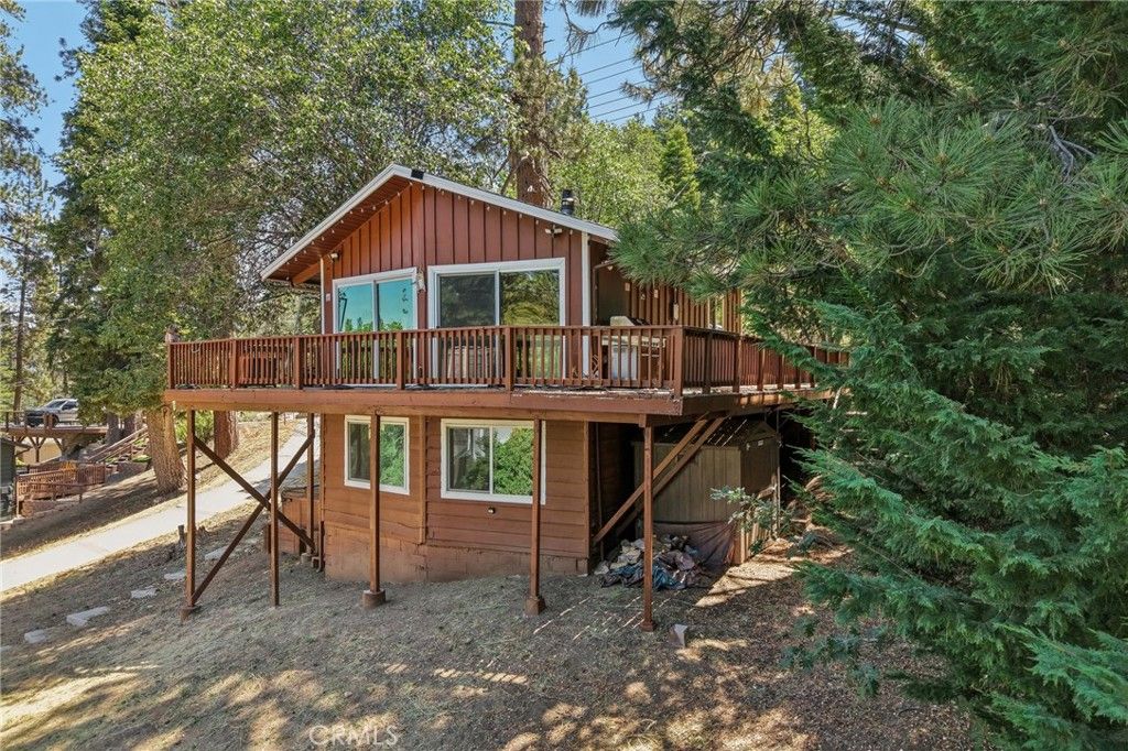 Image 29 of property listing at 944 Knickerbocker Road, Big Bear Lake, CA 92315