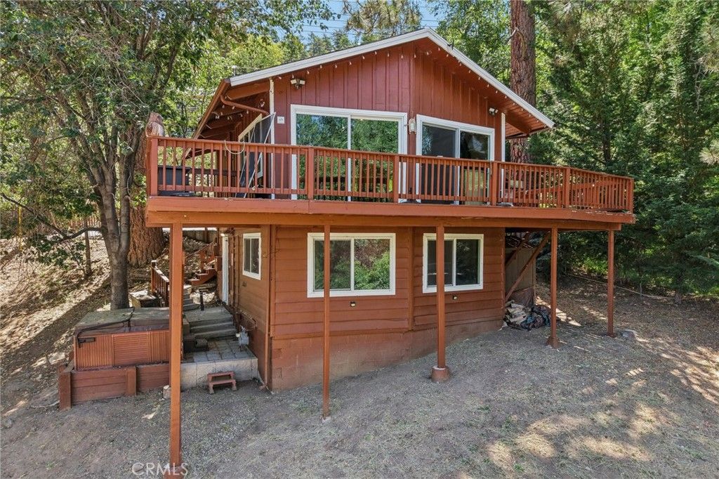 Image 30 of property listing at 944 Knickerbocker Road, Big Bear Lake, CA 92315
