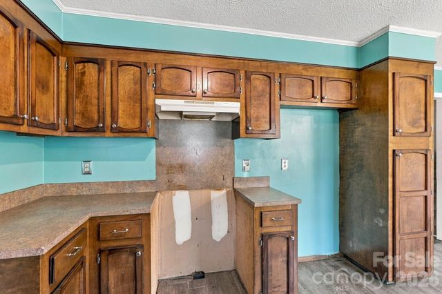2116 Deepwood Court, Gastonia, NC 28054