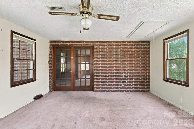 2116 Deepwood Court, Gastonia, NC 28054