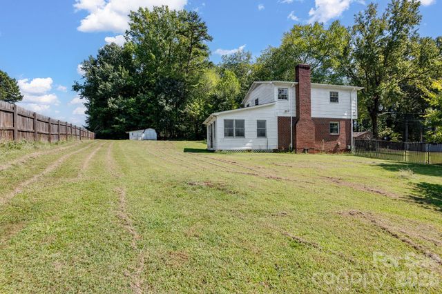 2116 Deepwood Court, Gastonia, NC 28054