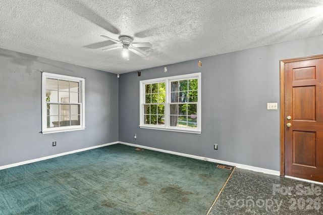 2116 Deepwood Court, Gastonia, NC 28054