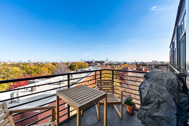 2911 N Western Avenue 513, Chicago, IL 60618