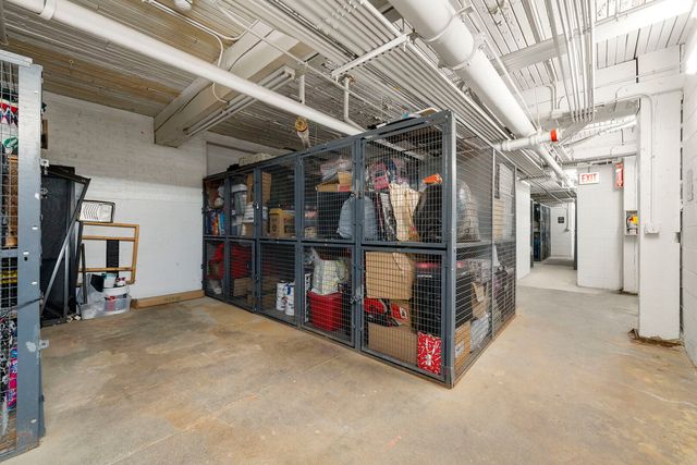 2911 N Western Avenue 513, Chicago, IL 60618