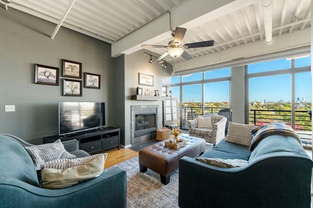 2911 N Western Avenue 513, Chicago, IL 60618