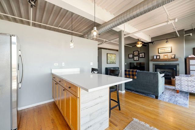 2911 N Western Avenue 513, Chicago, IL 60618