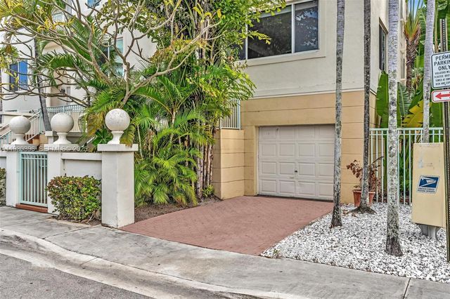 10065 Bay Harbor Ter, Bay Harbor Islands, FL 33154