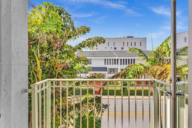 10065 Bay Harbor Ter, Bay Harbor Islands, FL 33154