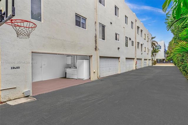 10065 Bay Harbor Ter, Bay Harbor Islands, FL 33154