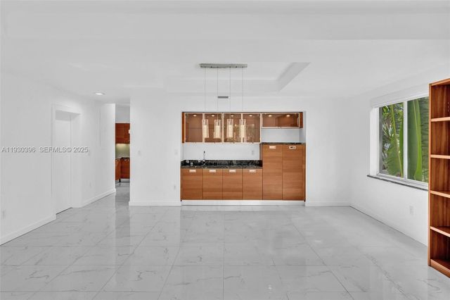 10065 Bay Harbor Ter, Bay Harbor Islands, FL 33154