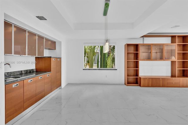 10065 Bay Harbor Ter, Bay Harbor Islands, FL 33154