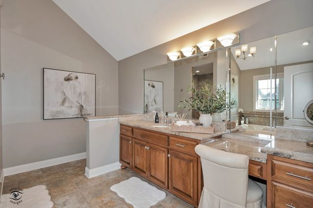 10829 Warwick Lane, Orland Park, IL 60462
