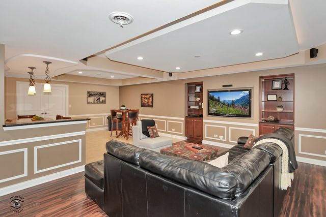 10829 Warwick Lane, Orland Park, IL 60462
