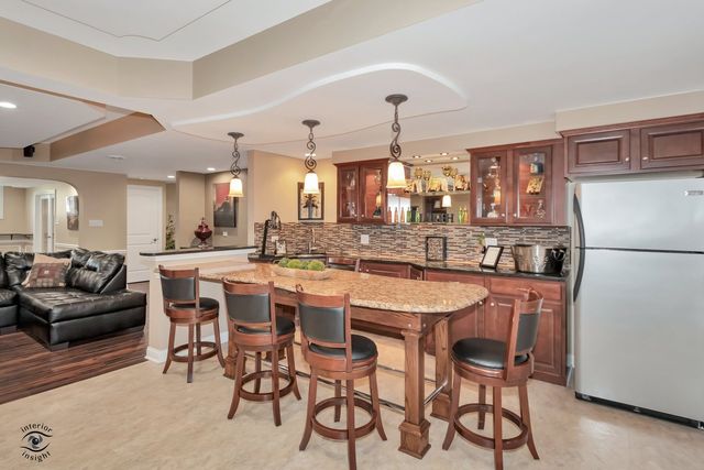 10829 Warwick Lane, Orland Park, IL 60462