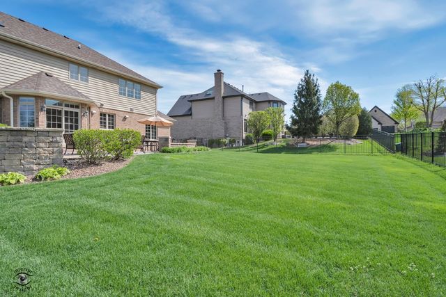 10829 Warwick Lane, Orland Park, IL 60462