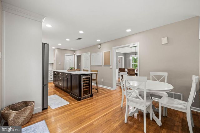 6 BRADFORD TER, Newtown Square, PA 19073